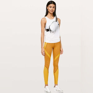 Lululemon early extension, high-rise Women's Yellow tights Leggings 28 inch sz 8